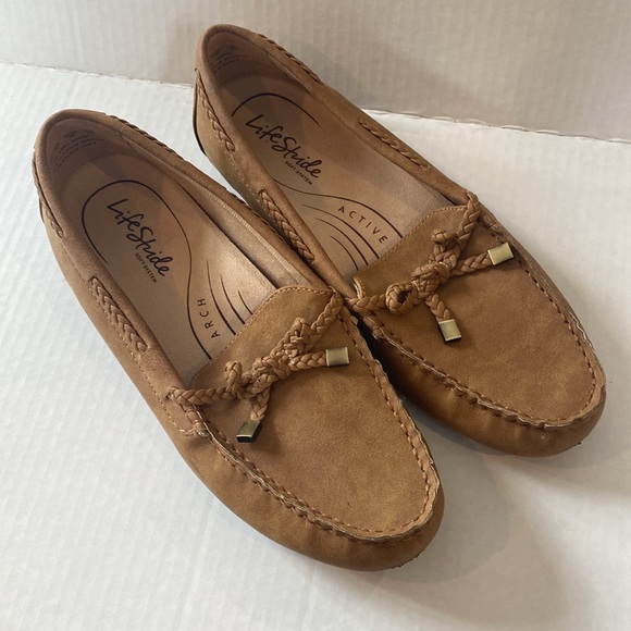 Women’s Life Stride Transport Slip-On Loafers Size 8M Tan Tassel Leather - Picture 2 of 8